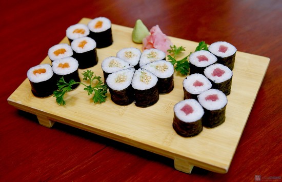 Tuyển sinh thực tập sinh đi làm việc tại Nhật Bản ngành nghề Kĩ sư làm sushi, chế biến thủy sản